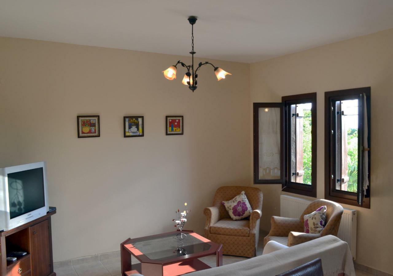 Harmony Seaside Apartments Koropi Esterno foto